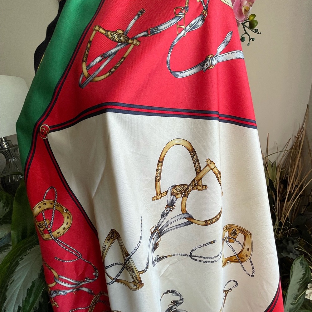 Vintage Gucci Equestrian Print Silk Scarf. - Picture 4 of 16
